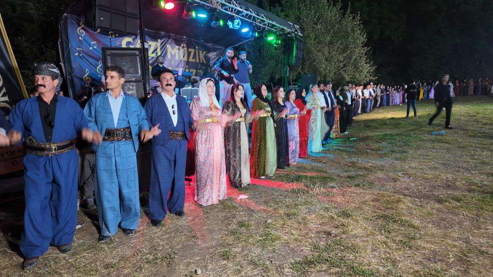 İki gün iki gece sürdü! Düğünde milyonlar konuştu 2